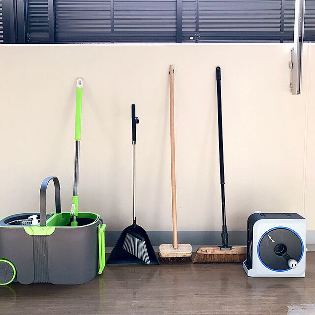 makiのtidy-ほうき ちりとり セット SWEEP スウィープ 掃除 Tidy 掃除用品  玄関 北欧 おしゃれの家具・インテリア写真