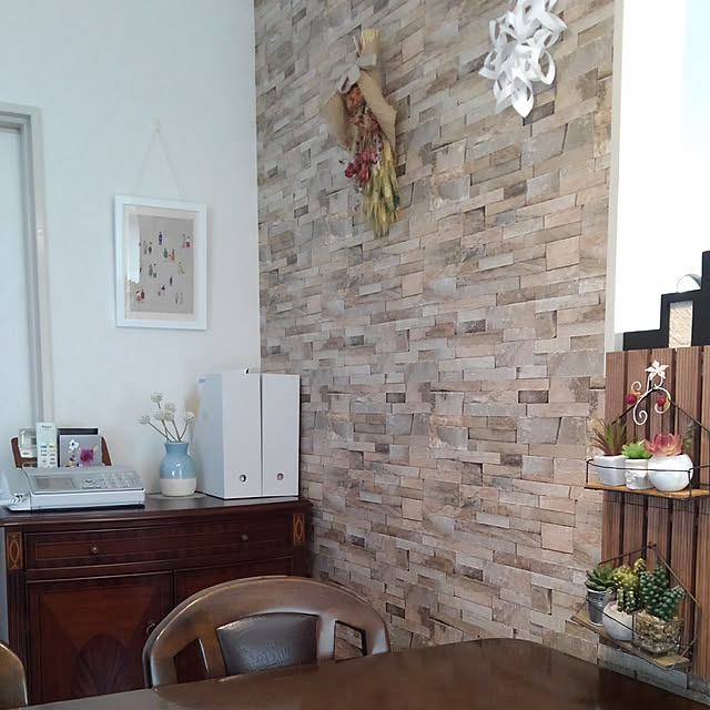 写真付きレビュー 壁紙 のり付き クロス 石目調 塗り調 タイル調壁紙 1m単位 Cc Re2608 リフォーム おしゃれ ナチュラル サンゲツ ふすま ウォールシート サンプル 約5日後出荷 の通販商品 口コミ情報 Roomclipショッピング