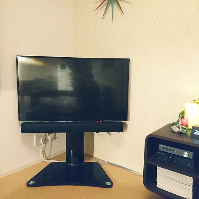 Shinのエモーションズ-テレビスタンド TVスタンド ■ 32-42インチ対応 DS-101 ■ 壁寄せテレビスタンド RS-04の家具・インテリア写真