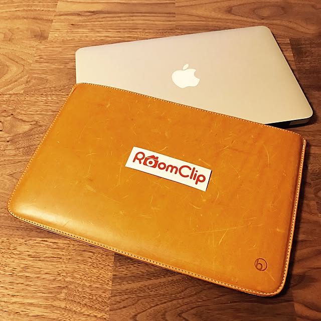 Naokiのbuzzhouse design-ハンドメイドレザーケース for MacBook Air 13インチの家具・インテリア写真