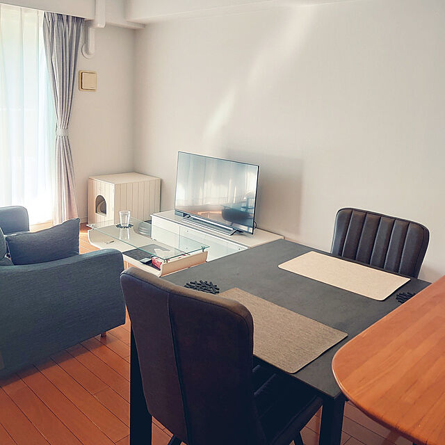 szkのTsukuba-Sansho-Granada グラナダ 90 × 80 セラミック ダイニングテーブルの家具・インテリア写真