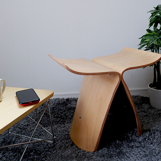 SouthOrangeの-ウイングスツール 成形合板 木製スツール ローズウッド ウォールナット ビーチ | デザイナーズ リプロダクト デザイナー ブラウン クッション 椅子 オットマンの家具・インテリア写真