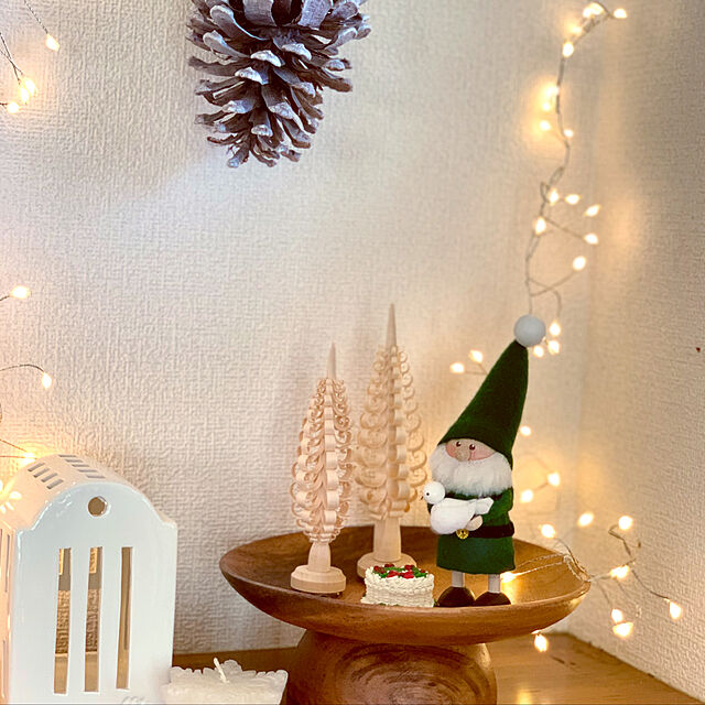 milkpaumeの-【2022年新作】NORDIKA nisse ノルディカ ニッセ 人形 ハトを抱えたサンタ（オリジナル） クリスマス オブジェ 北欧 木製 置物 プレゼント ギフトの家具・インテリア写真