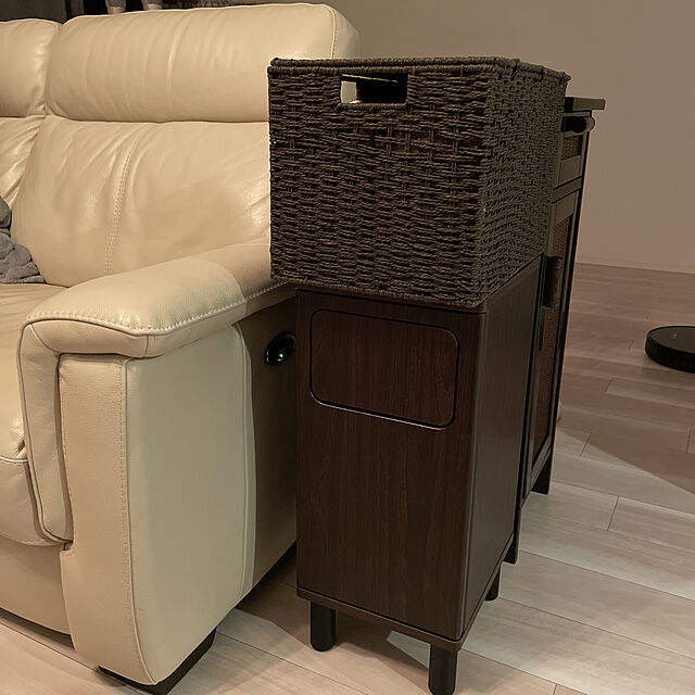 KENのPanPan Amore-PanPan Amore 安定 家具脚 4点入り 高さ 調節可能 耐久性 すべり止め 脚 取り替え 交換 ソファー テーブル ベッドφ38mm（10cm/ブラック）の家具・インテリア写真