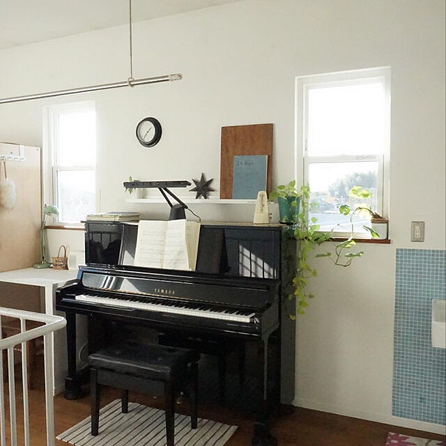 ai-nanairoのBenQ Corp-BenQ PianoLight ピアノランプ ピアノライト 目に優しい 自動調光 デスクライト 譜面台 楽譜 鍵盤 LED 照明 譜面灯の家具・インテリア写真
