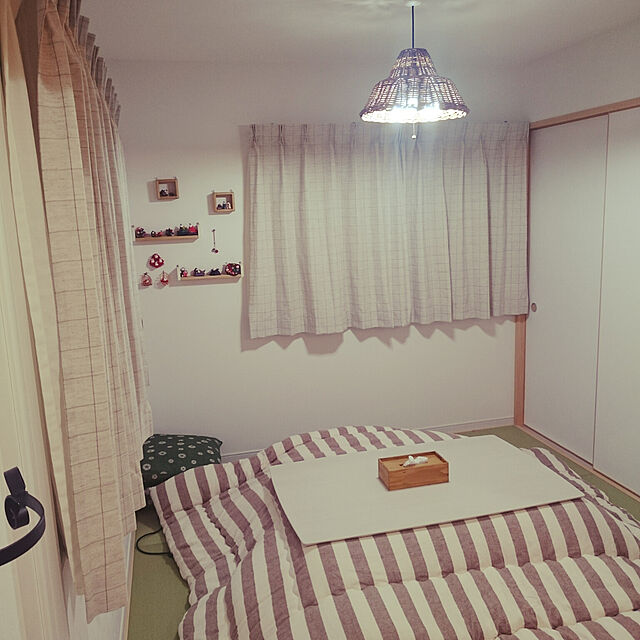mariの-ミニディスプレイボックス*小さな木製飾り棚の家具・インテリア写真