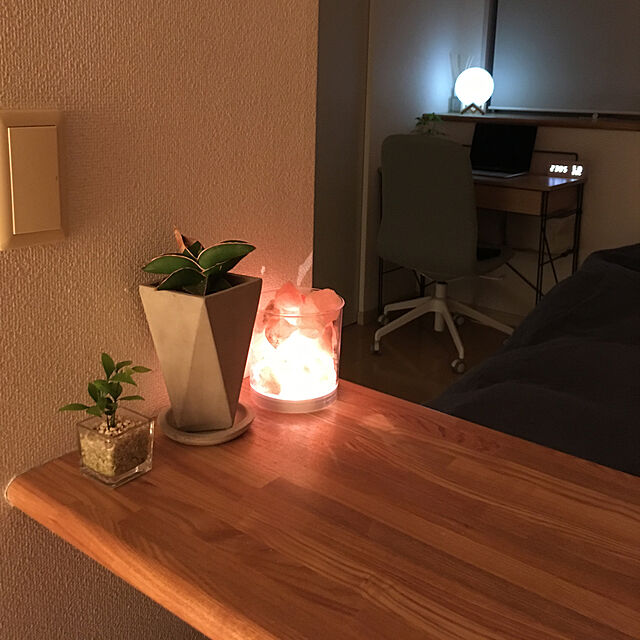 hsrのLevoit-Levoit ナイトライト LEDライト 天然ヒマラヤ岩塩ランプ アロマライト ベッドサイドランプ デスクライト USB式 タッチ式 明るさ調整可能 Coraの家具・インテリア写真
