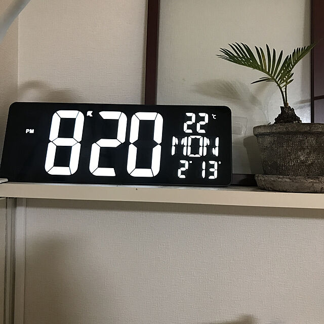sakoのニトリ-電波 LED掛け置き兼用時計(ダイオ) の家具・インテリア写真