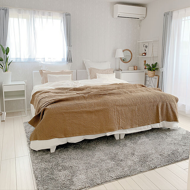 Yuzu-hiのイケア-VIKHAMMER ヴィークハムメル ベッドサイドテーブルの家具・インテリア写真