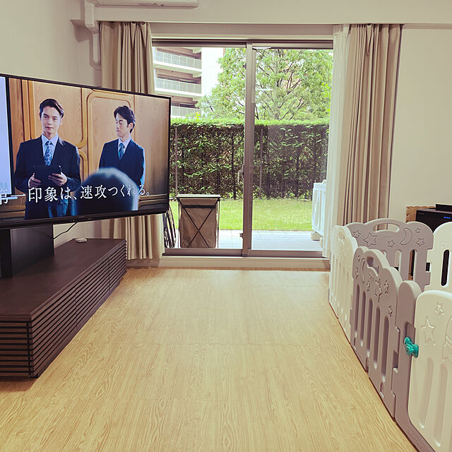 buriの-テレビボード ロータイプ 幅180cm シンプル ブラウン 180TVB テレビ台 TVB TV台 TVボード 壁掛け TVラック AVラック AVボード ルーバー 格子 木製の家具・インテリア写真