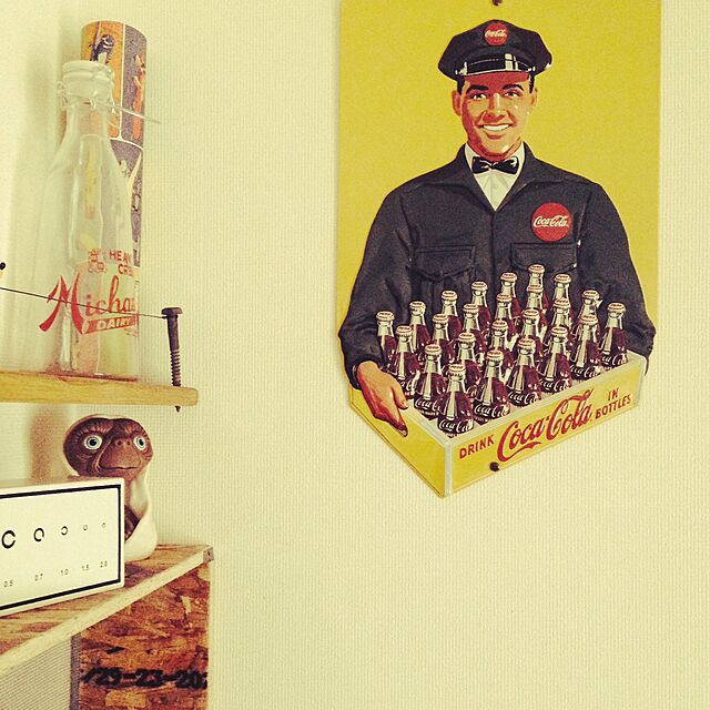 OCHIBIの-ブリキ看板 プレート 【 Coca Cola コカコーラ 】 （配達人） アメリカン雑貨・アメリカ雑貨・アメ雑・レトロの家具・インテリア写真