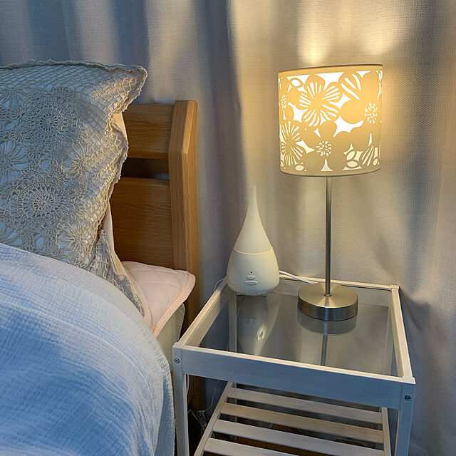 moconaのイケア-【送料無料】【IKEA （イケア）】ベッド サイドテーブル NESNA ネスナ 北欧 ガラスの家具・インテリア写真