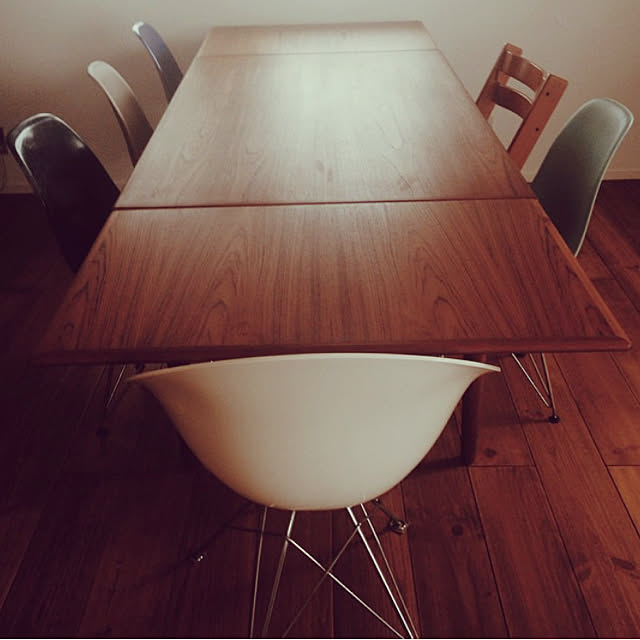 TomoのYAMAGIWA-Herman Miller（ハーマンミラー）Eames Shell Chair / Side Chair（DSR）スパローの家具・インテリア写真