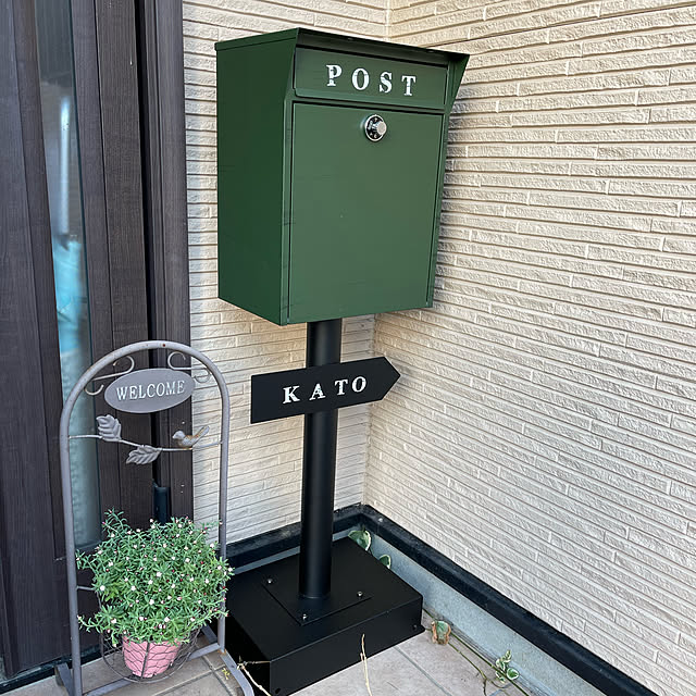 写真付きレビュー 1年保証 レビュー特典付 ポスト 置き型 スタンドポスト おしゃれ 北欧 シンプル 一戸建て用 アンティーク 郵便ポスト 置き型 ポスト 鍵付き ダイヤル錠 ダイヤル式 メールボックス 新聞受け グリーン レッド ブラック 黒 ロン Lon ヤマソロの通販