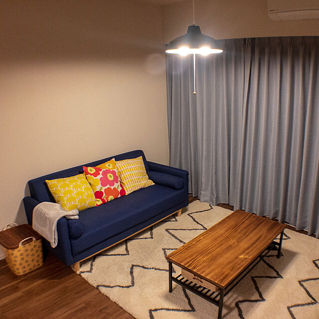 kawachiの-ラグ S おしゃれ 130×190cm マット デザイン パイル パイル 絨毯 じゅうたん オールシーズン 長方形 ワンルーム あったか 冬の家具・インテリア写真