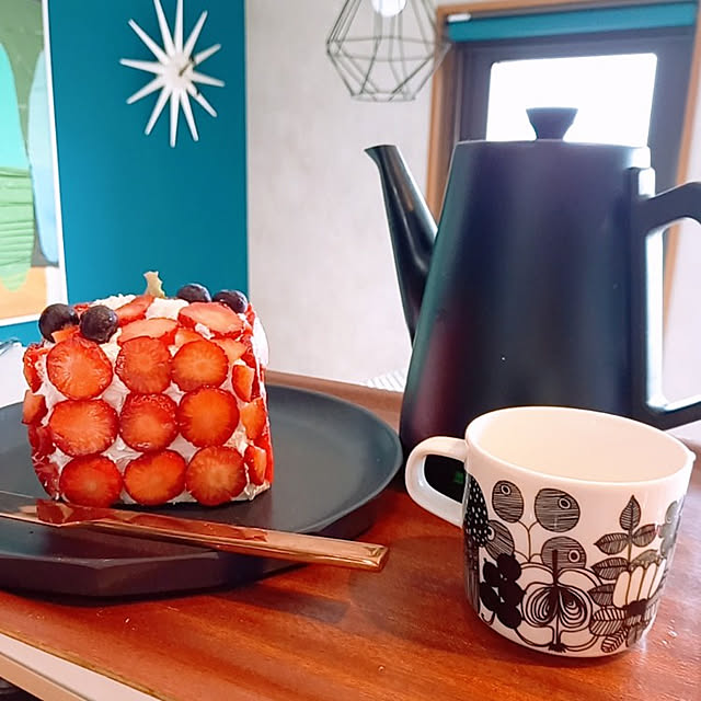cafe0415hの-マリメッコ コーヒーカップ シイルトラプータルハ 絵柄 ホワイト×ブラック×イエロー marimekko Siirtolapuutarhaの家具・インテリア写真