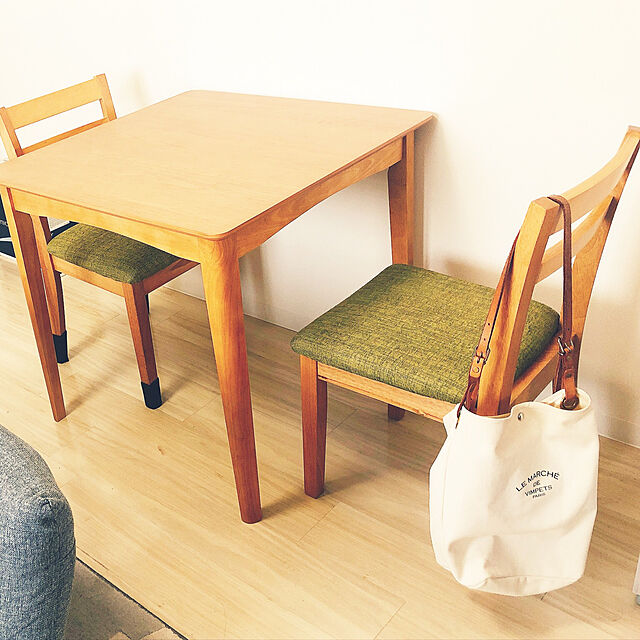 yuuのニトリ-モダンダイニングテーブル＋イス セット 75x75cm(オーク NA) の家具・インテリア写真