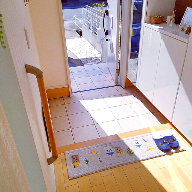 mariyaの-洗える　玄関マット トコット約30×110cm グレー 玄関 屋内 洗える すべり止め 吸着 ウィルトン織り 日本製 おしゃれ キツネ 北欧 グレーの家具・インテリア写真