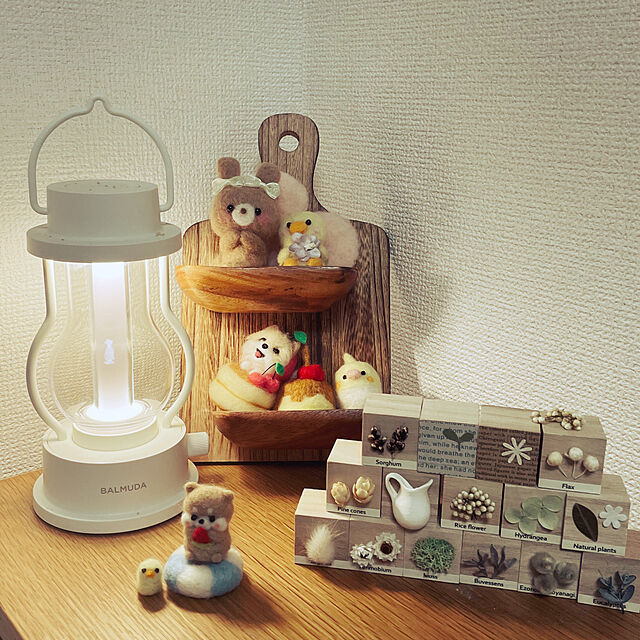 haruの-【送料込み（北海道・沖縄・離島は配送不可）】BALUMUDA The Lantern　L02A-WH [ホワイト]　バルミューダ ザ ランタンの家具・インテリア写真
