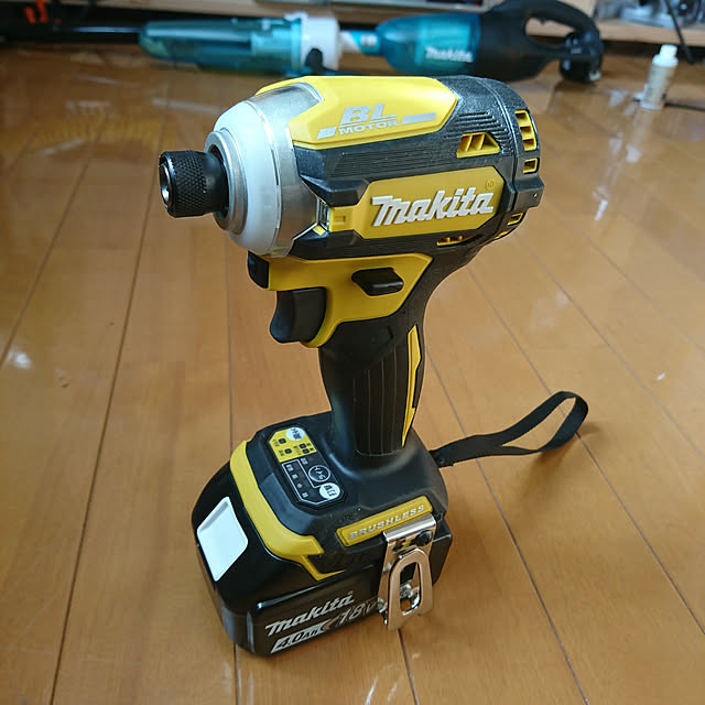 マキタ 18v インパクトドライバー - 工具