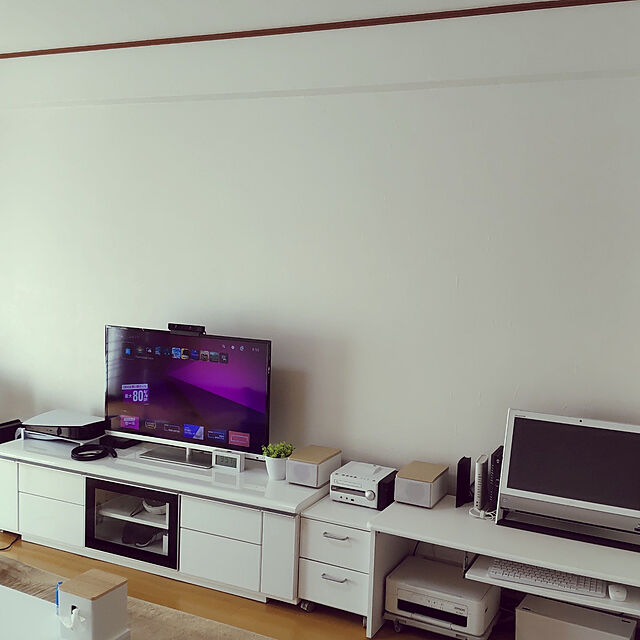 usaoのゲームテック-PS5用スタンド『横置きスタンド5(ホワイト)』 - PS5の家具・インテリア写真