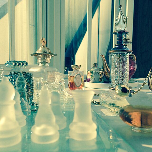 Mirukiの-[Style Today] オール ガラス 製 チェス セット クリア フロスト 透明 薄白色 25cmx25cmの家具・インテリア写真