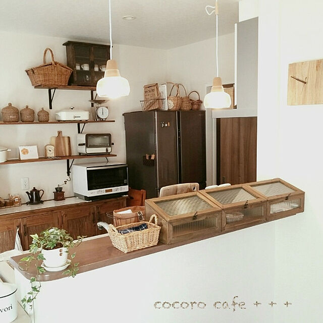 CoCoRoCafe.の-【益子焼 食パン時計(フチあり)】 ギフト対応 gramme. グラム 陶器 単品 壁掛け時計 ウォールクロック 食パンモチーフ インテリア雑貨の家具・インテリア写真