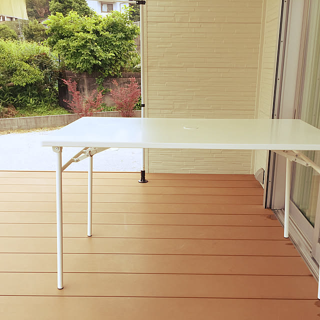 kurumiのイケア-TORPARÖ トルパロー テーブル 屋外用の家具・インテリア写真