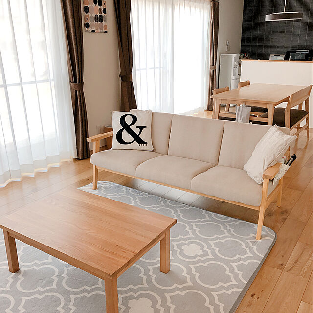 SUZUの-ソファ　3人掛け　ソファー　木肘　北欧　3Pの家具・インテリア写真