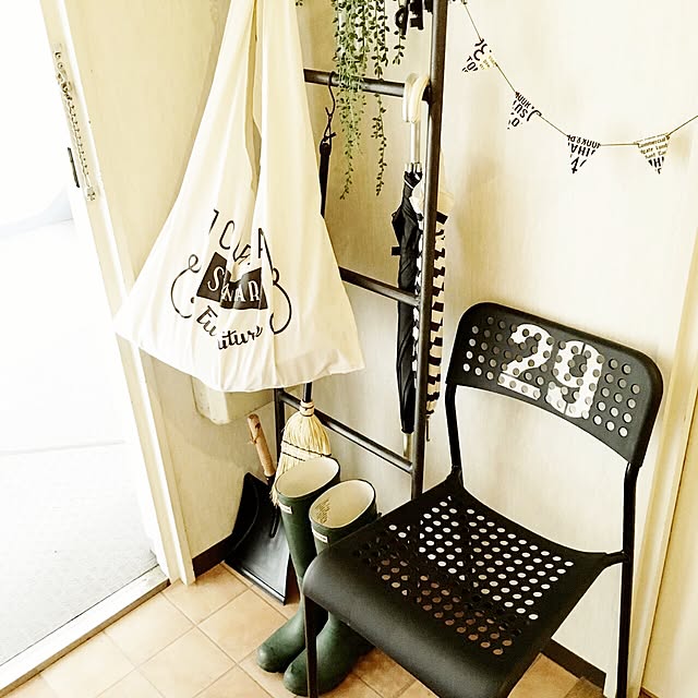 yukinkoの-アイアン ラダー iron ladder 上着や、ストール、バッグを引掛けるインダストリアルな雰囲気のラダーの家具・インテリア写真