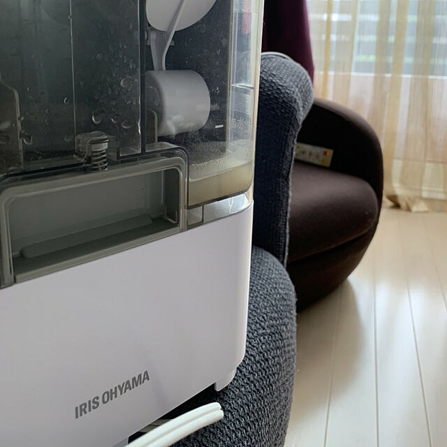 Akiのアイリスオーヤマ-アイリスオーヤマ RNS-300-W リンサークリーナー スポット バキューム コンパクト 染み抜 掃除機の家具・インテリア写真