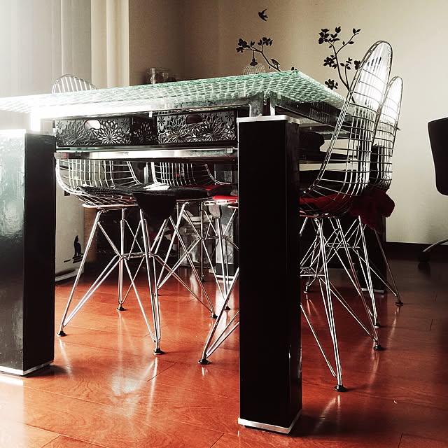meymeyのsandy style-完成品 ワイヤーチェア DKR レッド （ プレミアム リプロダクト 椅子 デザイナーズ イームズ 名作 家具 ダイニングチェア ）の家具・インテリア写真