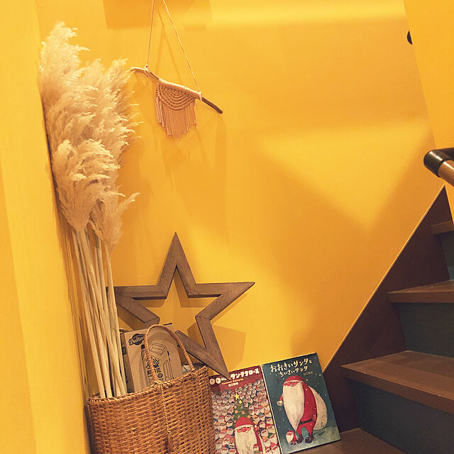 aki877の文溪堂-100にんのサンタクロース―プレゼントケースセットの家具・インテリア写真