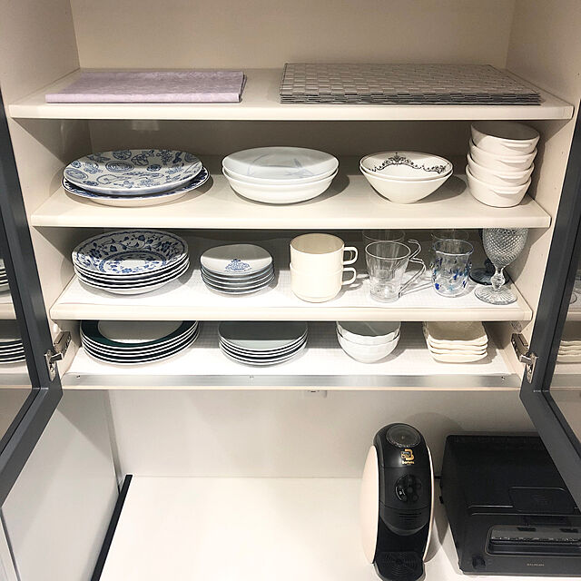 kumiの西海陶器-西海陶器 波佐見焼 Common コモン プレート 皿 グレー 直径約18cm 電子レンジ 食洗器対応 日本製 13207の家具・インテリア写真