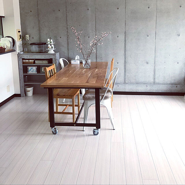 RealAliceの東谷-楽天スーパーSALE対象品 おしゃれ モデルルーム サロン カフェ テーブル ダイニングテーブル 木製 W180×D80×H72 ダイニングテーブルの家具・インテリア写真