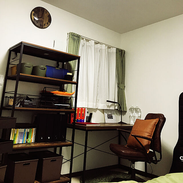 hiroのニトリ-LEDデスクライト PIAZZA(C-1 BK) の家具・インテリア写真