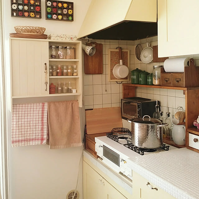 写真付きレビュー 10個セット スパイスボトル おまけステンレス薬さじ付き スパイスボトル 調味料入れ ワグナー瓶 おしゃれ 岩絵具 顔料保管 日本画岩絵具 調味料入れ セット 調味料 ボトル スパイスボトルセット 塩コショー入れ 密閉 七味 容器 日本製 塩 薬さじ 写真付きレビュー 10個セット スパイスボトル おまけステンレス薬さじ付き スパイスボトル 調味料入れ ワグナー瓶 おしゃれ 岩絵具 顔料保管 日本画岩絵具 調味料入れ セット 調味料 ボトル スパイスボトルセット 塩コショー入れ 密閉 七味 容器 日本製 塩 薬さじ