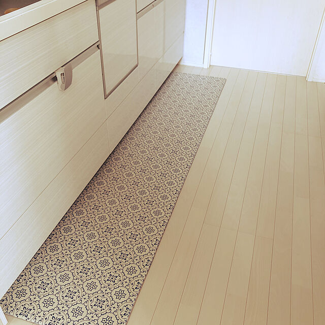 Michinekoのニトリ-お手入れ簡単 水拭きできる キッチン用フロアマット モロッコ(BL 幅180cm) の家具・インテリア写真