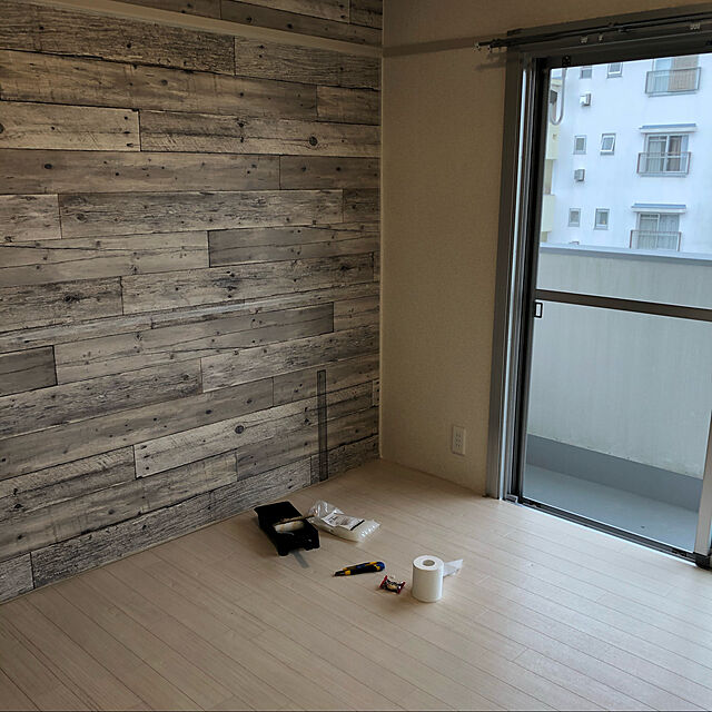 mizunosuiの-壁紙 のりなし クロス サンゲツ ReSERVE リザーブ 木目 レザー RE-7526 RE-7527 RE-7528 【1m以上10cm単位での販売】の家具・インテリア写真