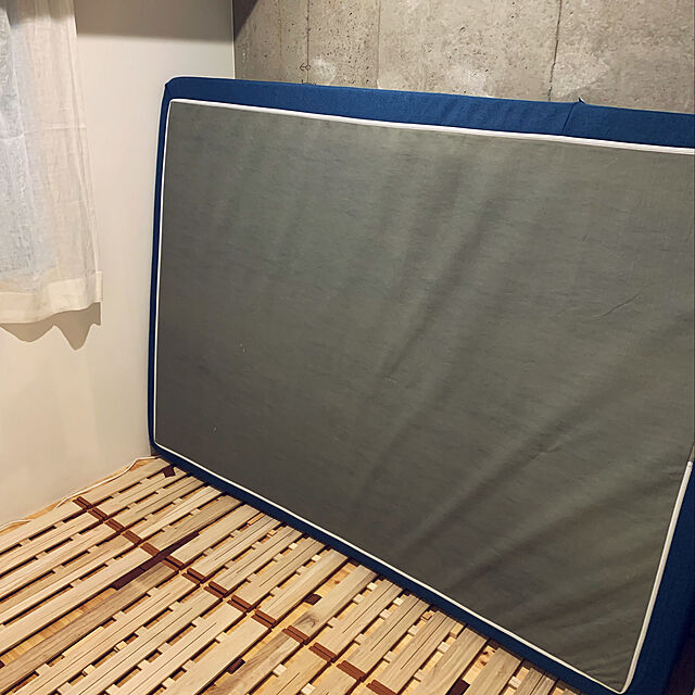 hidemaroomのニトリ-4つ折りすのこベッド(D) の家具・インテリア写真
