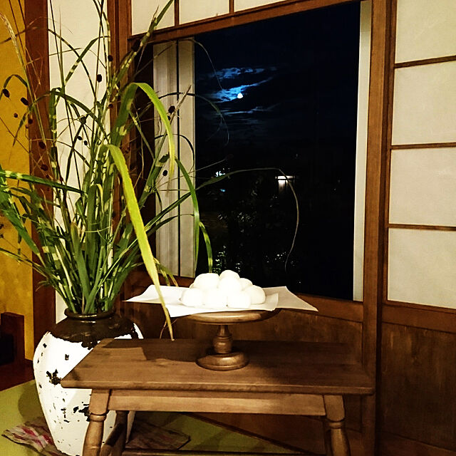 longneiの-アンティークな佇まい 背の低いミニローテーブル〈ユーズドセピアブラウン〉 フェリシモ FELISSIMO【送料無料】の家具・インテリア写真