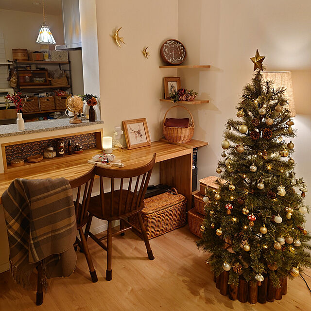 anri193の-Alsace(R)公式 クリスマスツリー 150cm 豊富な枝数 2023ver. 樅 高級 ドイツトウヒ ツリー オーナメント なし アルザス ツリー Alsace おしゃれ ヌードツリー 北欧風 まるで本物 スリム 組み立て5分 散らからないの家具・インテリア写真