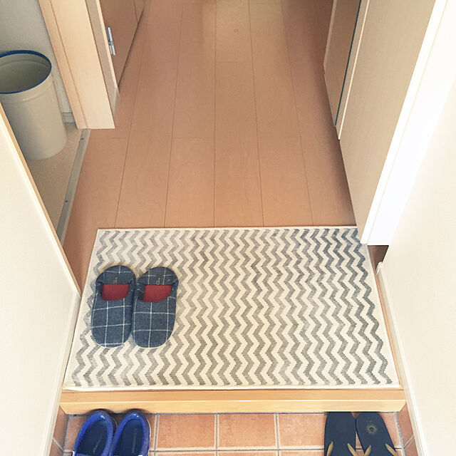 kumazouの-玄関マット 室内 北欧 かわいい ネイビー グレー 柄 モケットマット elf ジグザグ おしゃれの家具・インテリア写真
