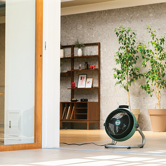 VORNADOJAPANの-ボルネード サーキュレーター 35畳 高耐久 空気循環 節電 衣類乾燥 観葉植物 換気 防塵 防滴 壁掛け グリーン 293HD-JPの家具・インテリア写真