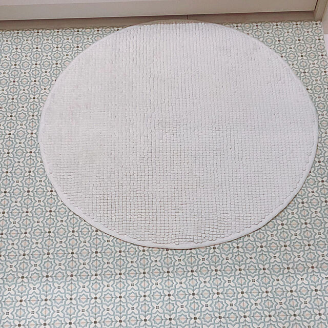 me-koのイケア-バスマット 直径60cm 円形 BADAREN ホワイト 503.116.22 IKEA イケアの家具・インテリア写真