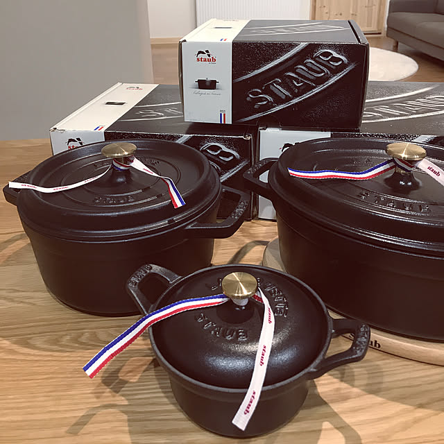 Moo_moo.の-【公式】STAUB ココットヴィンテージシリーズ ラウンド12cm ブラック 【生涯保証】| ストウブ ココット オーブン ih対応 ih ホーロー鍋 鍋 デザイン 琺瑯 ホウロウ 両手鍋 深型の家具・インテリア写真