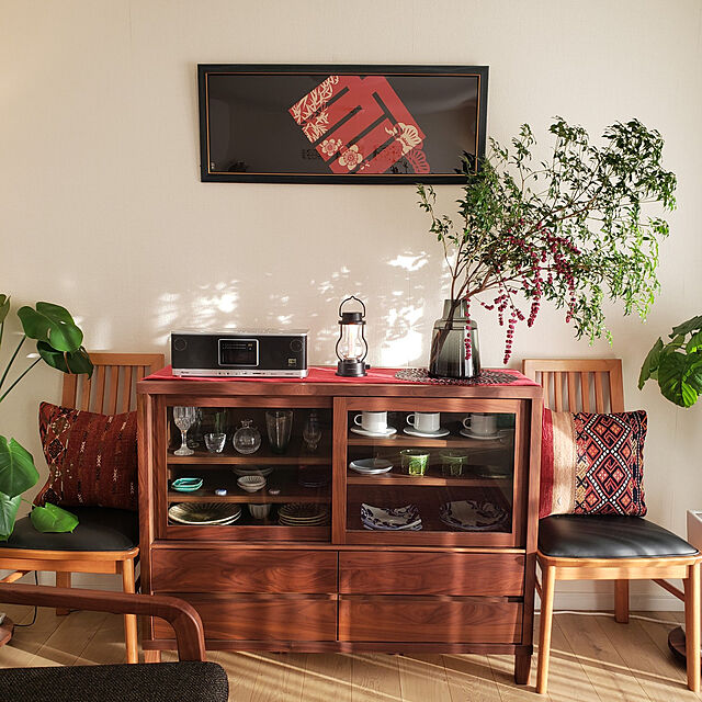 monの-ウォルナット材のカップボードの家具・インテリア写真
