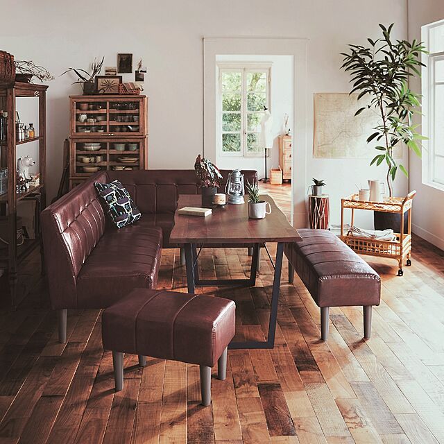 BelleMaisonの-【ベルメゾン】フェイクレザーダイニングソファーの家具・インテリア写真