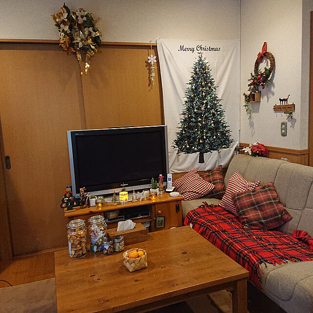 cottontailの-クリスマスツリータペストリー ＆ LEDイルミネーションライト 2点セットの家具・インテリア写真