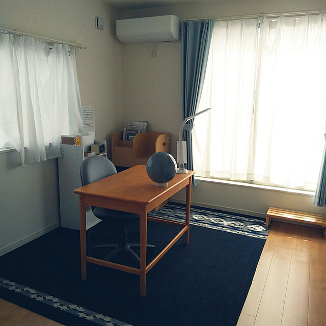 suzuranpaiのニトリ-（1枚入り）遮光2級・防炎・50サイズカーテン(パレット3 ターコイズブルー 100X200X1) の家具・インテリア写真